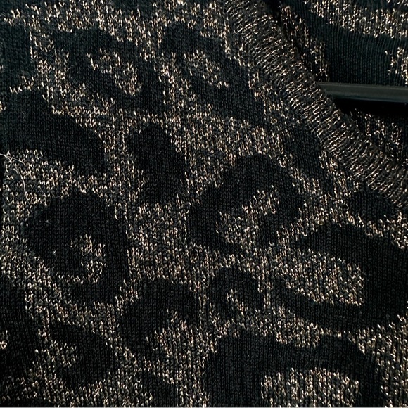 CHICO’S Metallic Leopard Print Wool Blend Sweater. Size 1 - Picture 5 of 8